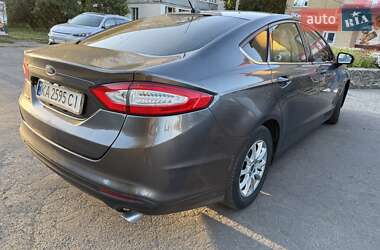 Седан Ford Fusion 2015 в 