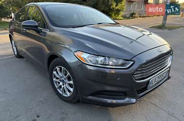 Седан Ford Fusion 2015 в Смілі