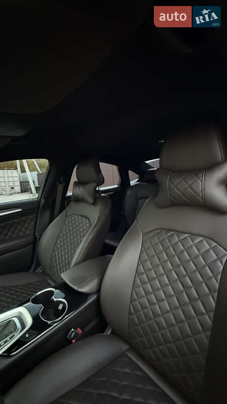 Седан Ford Fusion 2015 в Львові