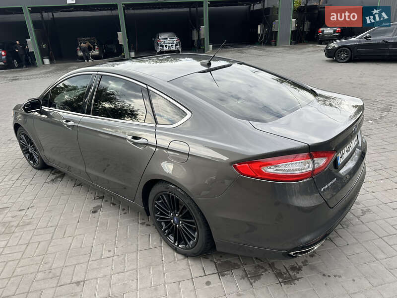 Седан Ford Fusion 2015 в Запоріжжі