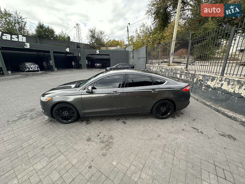 Седан Ford Fusion 2015 в Запоріжжі