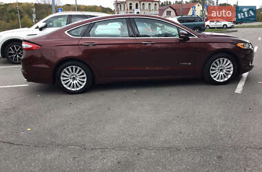 Седан Ford Fusion 2015 в 