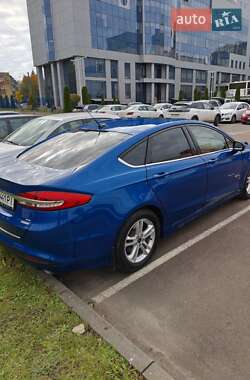 Седан Ford Fusion 2018 в 