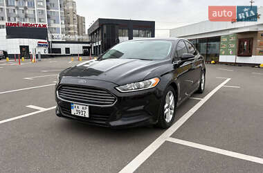 Седан Ford Fusion 2012 в 