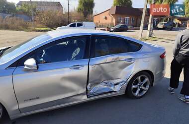 Седан Ford Fusion 2014 в Ізюмі