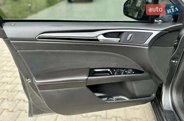 Седан Ford Fusion 2014 в 