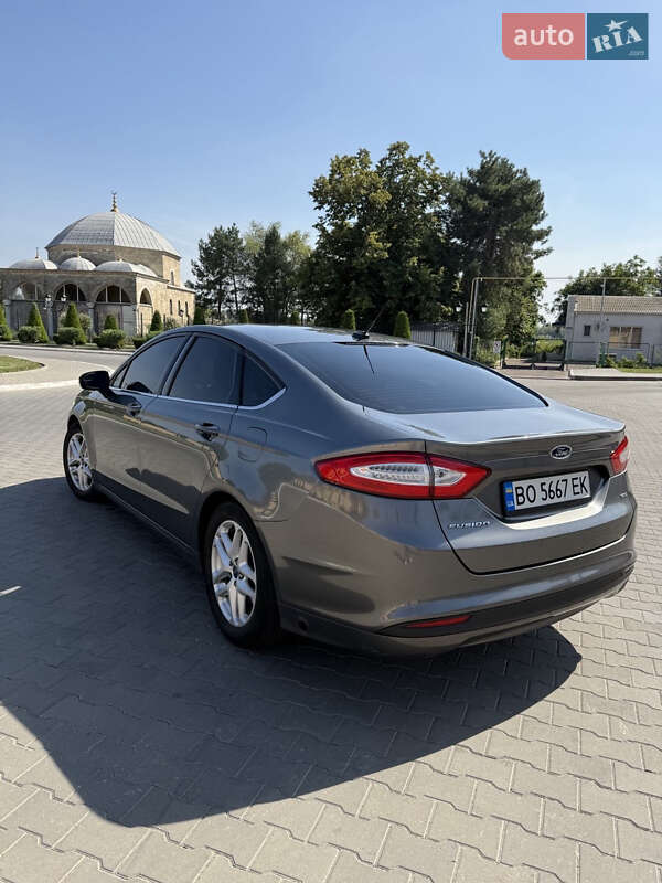 Седан Ford Fusion 2013 в Ізмаїлі