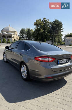 Седан Ford Fusion 2013 в 