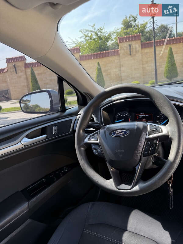 Седан Ford Fusion 2013 в Ізмаїлі
