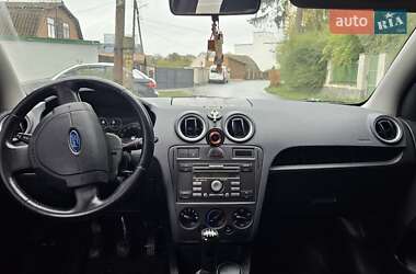 Хэтчбек Ford Fusion 2008 в 