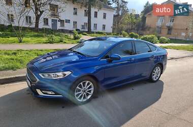 Седан Ford Fusion 2016 в 