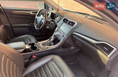 Седан Ford Fusion 2014 в 