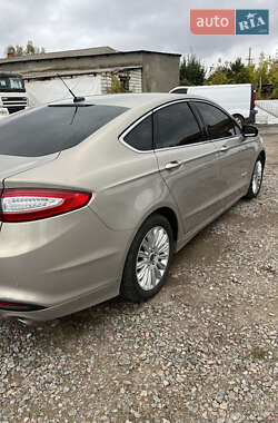 Седан Ford Fusion 2014 в  фото 5 Седан Ford Fusion 2014 в