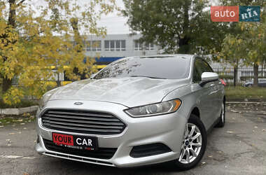 Седан Ford Fusion 2016 в Киеве Седан Ford Fusion 2016 в Киеве