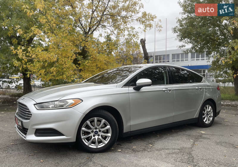 Седан Ford Fusion 2016 в Киеве фото 9 Седан Ford Fusion 2016 в Киеве