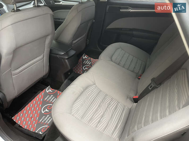 Седан Ford Fusion 2016 в Киеве фото 33 Седан Ford Fusion 2016 в Киеве