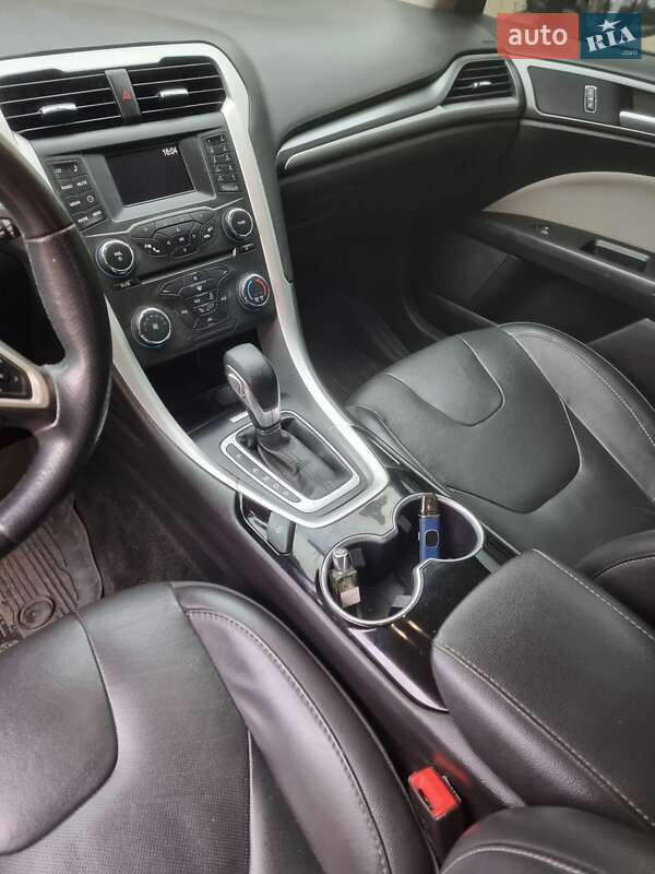 Седан Ford Fusion 2016 в Одессе