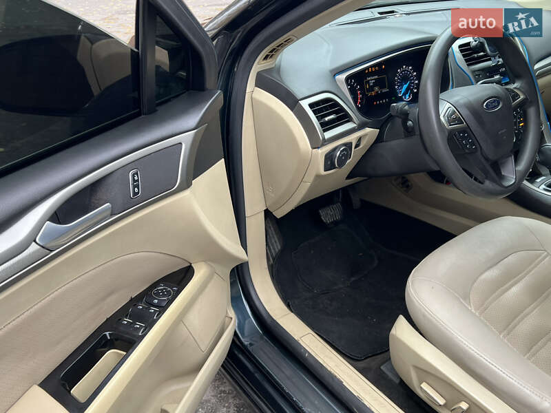 Седан Ford Fusion 2014 в Вінниці