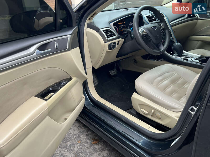 Седан Ford Fusion 2014 в Вінниці