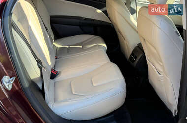 Седан Ford Fusion 2016 в 