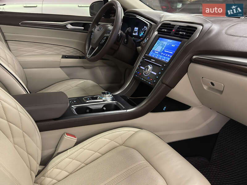 Седан Ford Fusion 2016 в Миколаєві