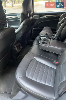 Седан Ford Fusion 2013 в  фото 27 Седан Ford Fusion 2013 в