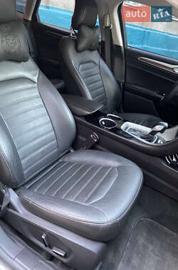 Седан Ford Fusion 2013 в  фото 26 Седан Ford Fusion 2013 в