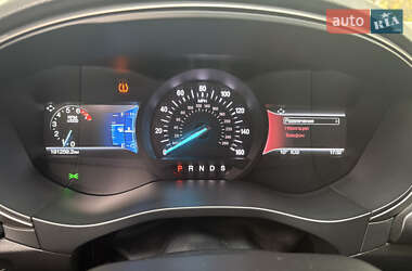 Седан Ford Fusion 2016 в 