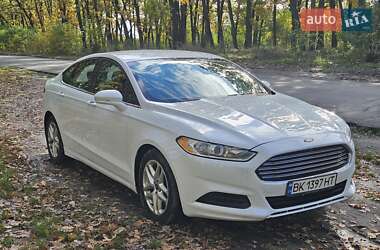 Седан Ford Fusion 2013 в Умани