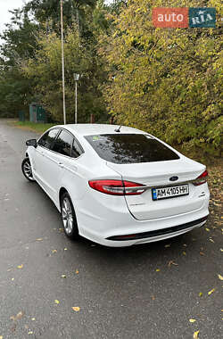Седан Ford Fusion 2017 в 