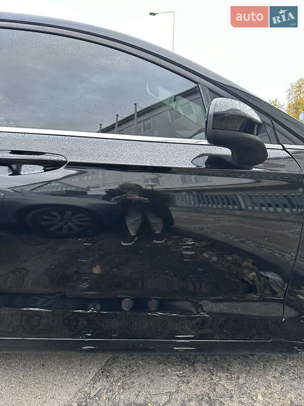 Седан Ford Fusion 2017 в Львові