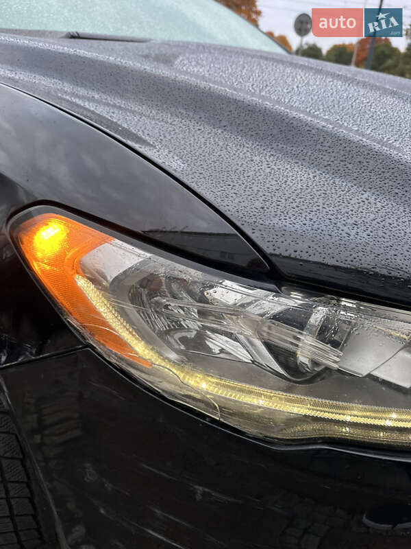 Седан Ford Fusion 2017 в Львові