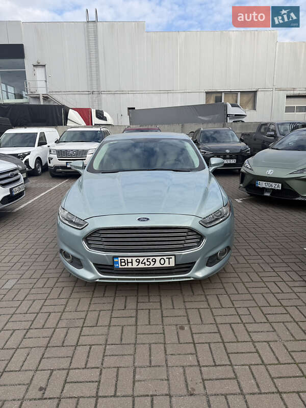 Седан Ford Fusion 2013 в Львові