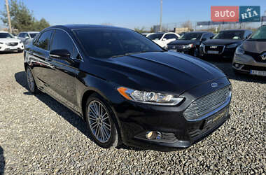 Седан Ford Fusion 2015 в 