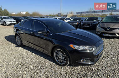 Седан Ford Fusion 2015 в 