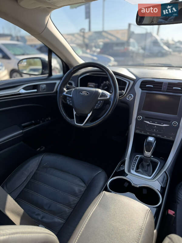 Седан Ford Fusion 2015 в Ивано-Франковске