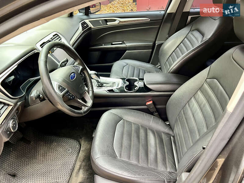 Седан Ford Fusion 2015 в Киеве