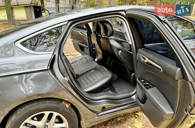 Седан Ford Fusion 2015 в  фото 12 Седан Ford Fusion 2015 в