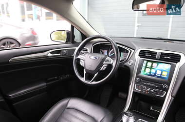 Седан Ford Fusion 2016 в  фото 13 Седан Ford Fusion 2016 в