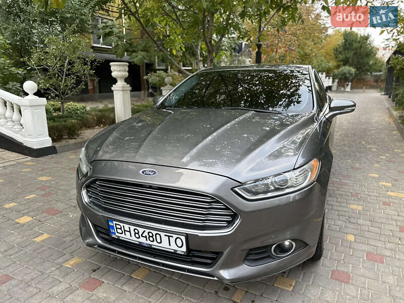 Седан Ford Fusion 2013 в Одесі