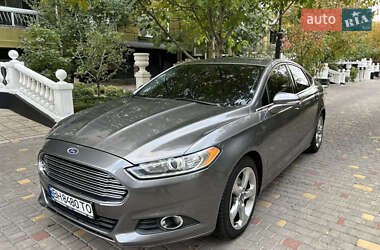 Седан Ford Fusion 2013 в Одесі