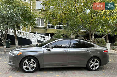 Седан Ford Fusion 2013 в Одесі