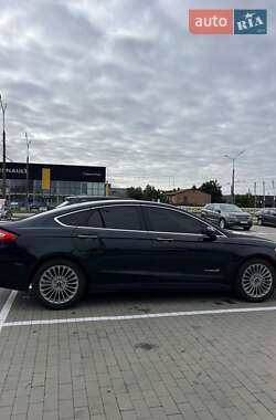 Седан Ford Fusion 2014 в 