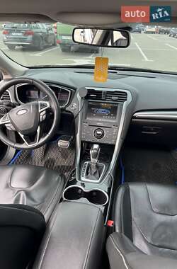 Седан Ford Fusion 2014 в 
