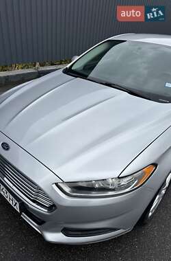 Седан Ford Fusion 2013 в 