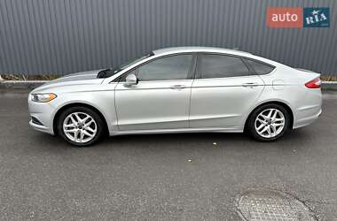 Седан Ford Fusion 2013 в 