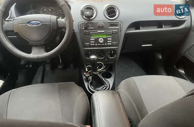 Хетчбек Ford Fusion 2011 в 