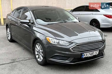 Седан Ford Fusion 2016 в 