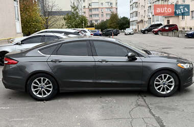 Седан Ford Fusion 2016 в 