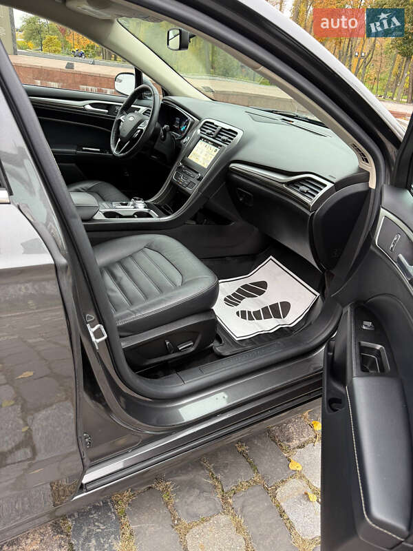 Седан Ford Fusion 2018 в Киеве